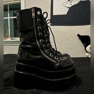 Demonia Bear 265 Platform Boots